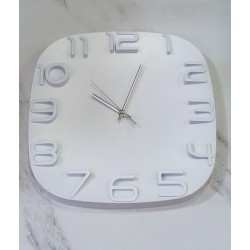 Reloj de pared cuadrado blanco